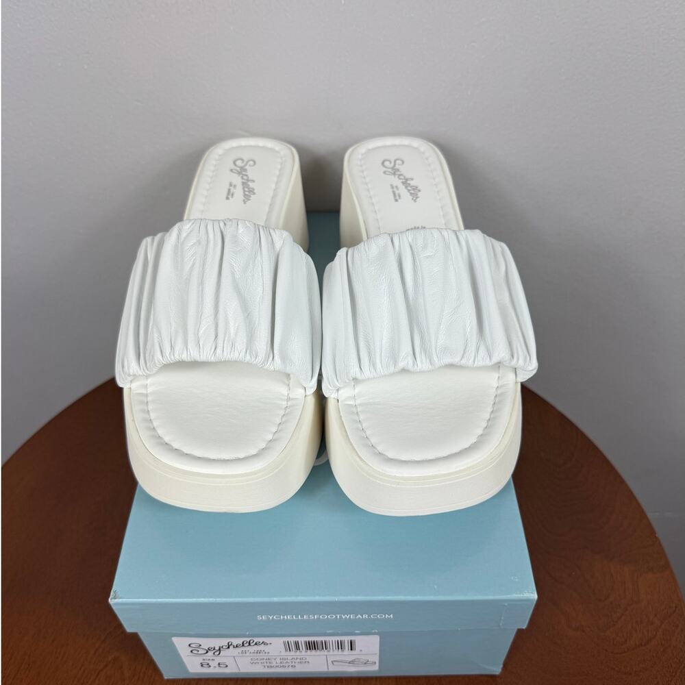 New Seychelles Women' Coney Island Sandal in White Leather Size 8.5